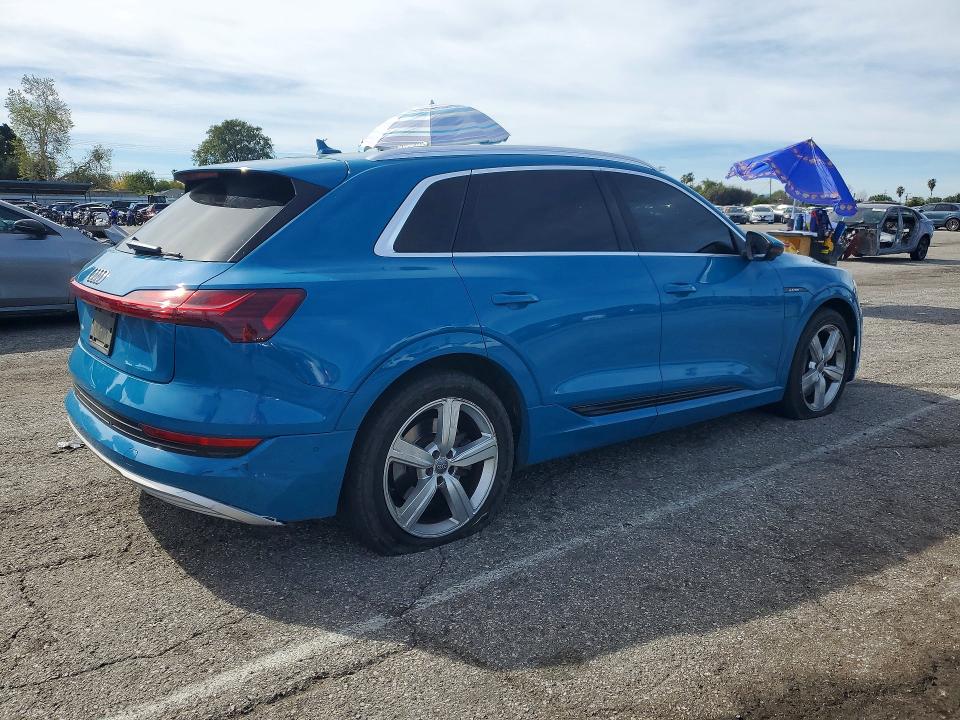 Продаж на аукціоні авто 2019 Audi E-tron, vin: WA1VAAGE4KB012177, номер лоту: 78549835