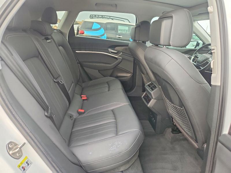 2021 Audi E-tron მანქანა იყიდება აუქციონზე, vin: WA1AAAGE9MB013133, აუქციონის ნომერი: 76451055