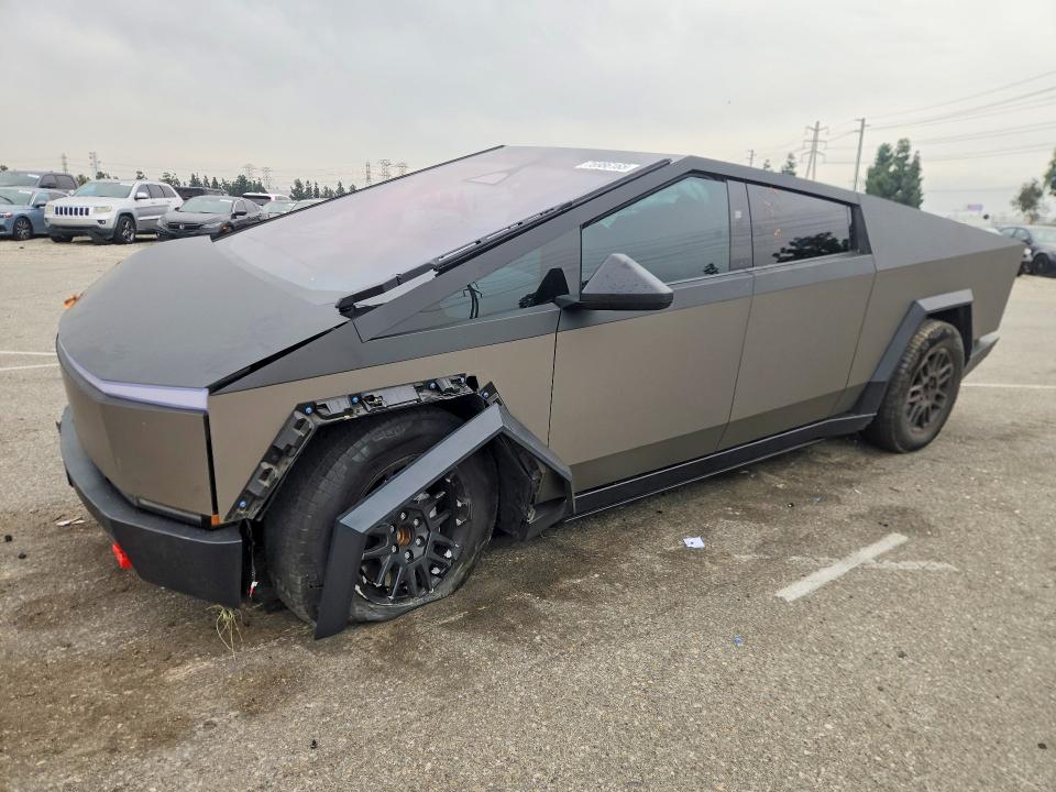 76986165 :رقم المزاد ، 7G2CEHEE0SA062353 vin ، 2025 Tesla Cybertruck مزاد بيع
