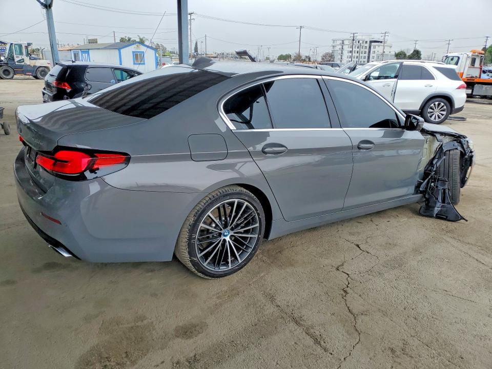 77373465 :رقم المزاد ، WBA13AG01NCJ96735 vin ، 2022 Bmw 530e مزاد بيع