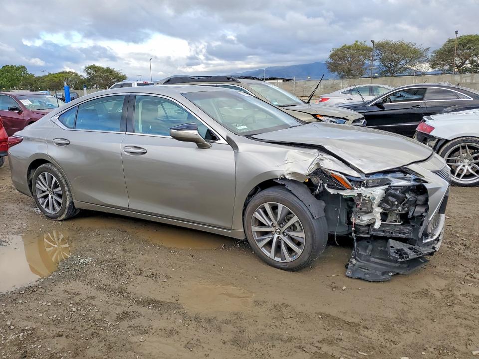 76664305 :رقم المزاد ، 58ACZ1B19MU097152 vin ، 2021 Lexus Es 350 مزاد بيع