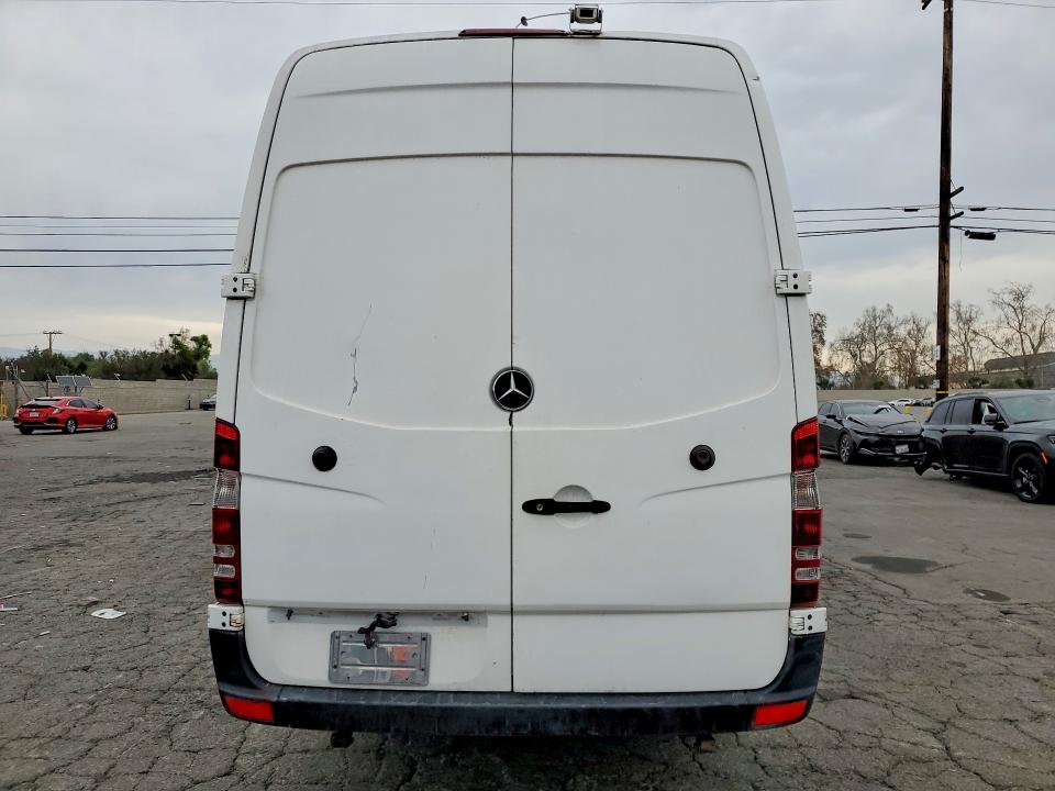 76283125 :رقم المزاد ، WD3PE8CB4B5568263 vin ، 2011 Mercedes-benz Sprinter 2 مزاد بيع