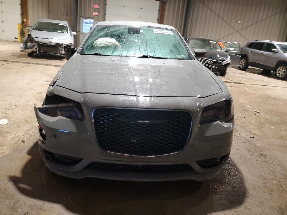 Продажа на аукционе авто 2018 Chrysler 300, vin: 2C3CCAGG4JH120480, номер лота: 77180785
