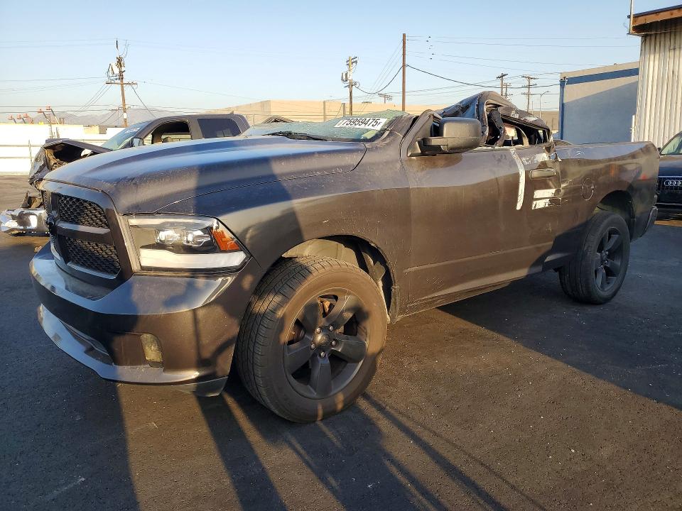 75959475 :رقم المزاد ، 3C6JR6AT3KG722803 vin ، 2019 Ram 1500 Classic مزاد بيع