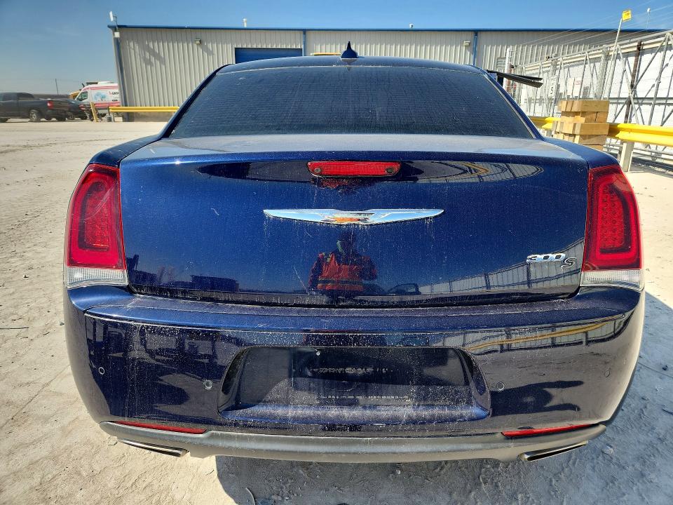 Продажа на аукционе авто 2016 Chrysler 300, vin: 2C3CCAGGXGH358410, номер лота: 76783665