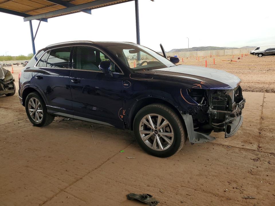 77390495 :رقم المزاد ، WA1DECF33N1131537 vin ، 2022 Audi Q3 مزاد بيع