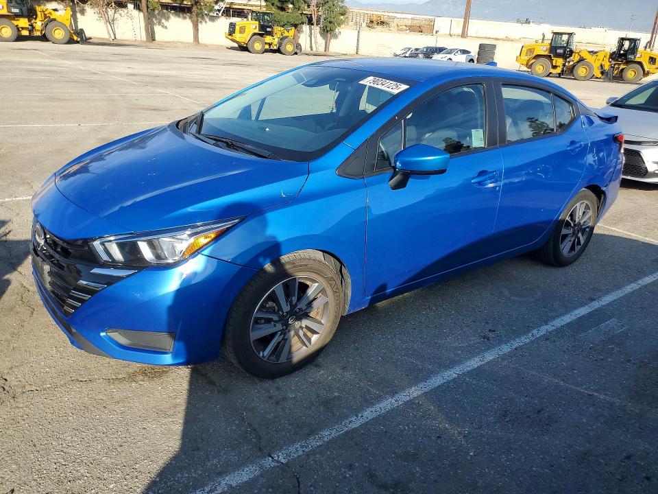 79034125 :رقم المزاد ، 3N1CN8EV0PL838028 vin ، 2023 Nissan Versa مزاد بيع