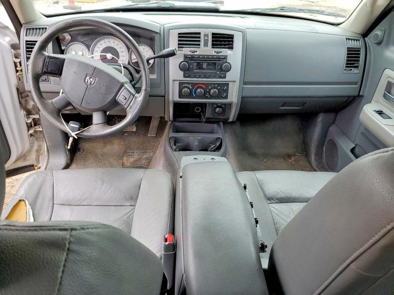 2005 Dodge Dakota მანქანა იყიდება აუქციონზე, vin: 1D7HW58NX5S200321, აუქციონის ნომერი: 77923385