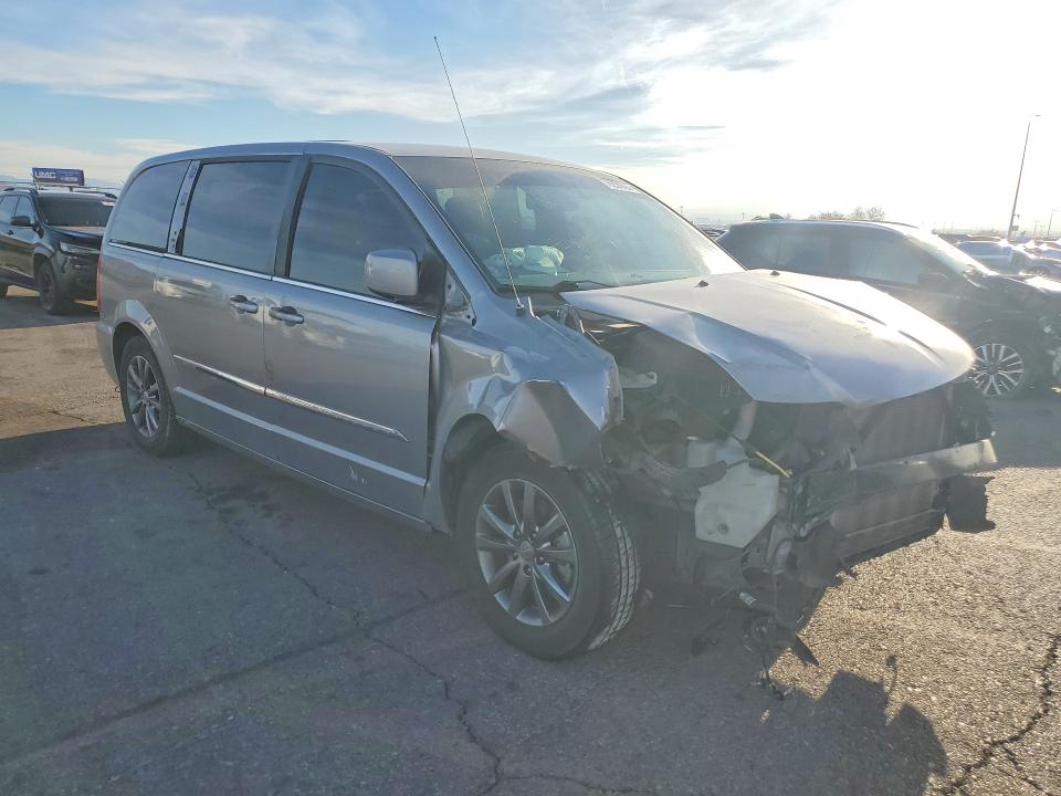 79224895 :رقم المزاد ، 2C4RC1HG7FR526405 vin ، 2015 Chrysler Town & Country مزاد بيع