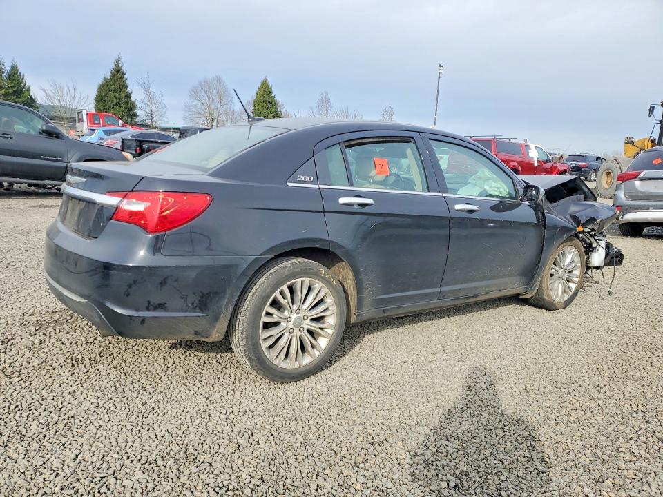 76482035 :رقم المزاد ، 1C3CCBCG8CN227098 vin ، 2012 Chrysler 200 مزاد بيع