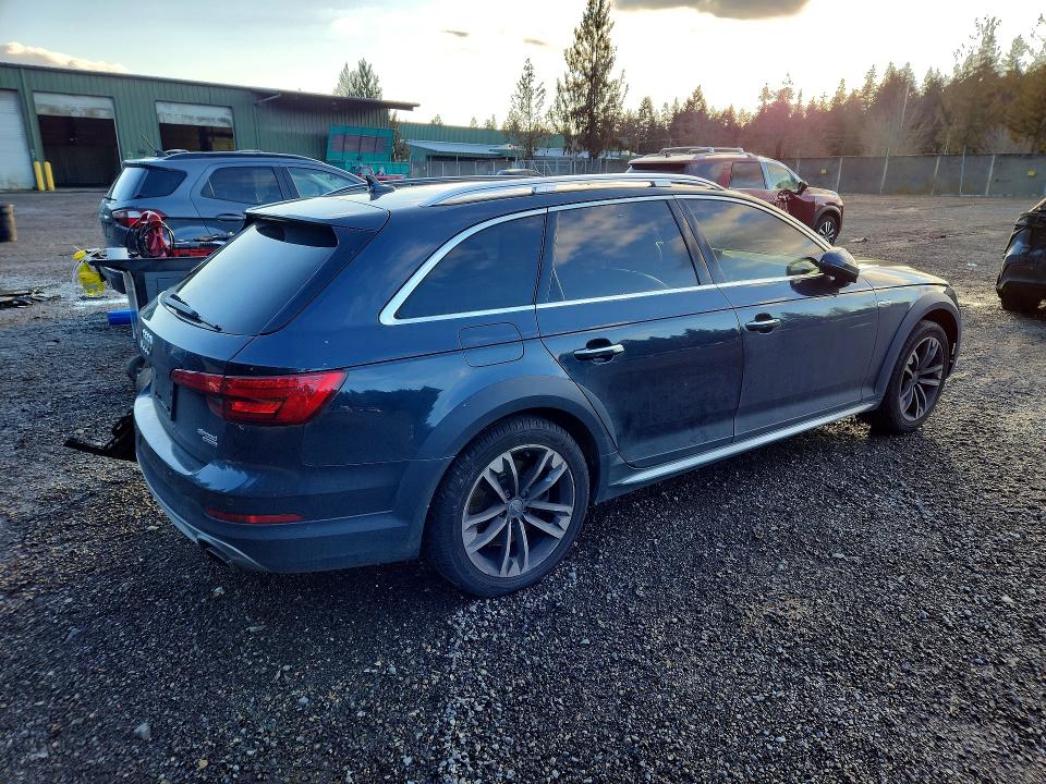 77582095 :رقم المزاد ، WA18NAF43HA038262 vin ، 2017 Audi A4 Allroad مزاد بيع