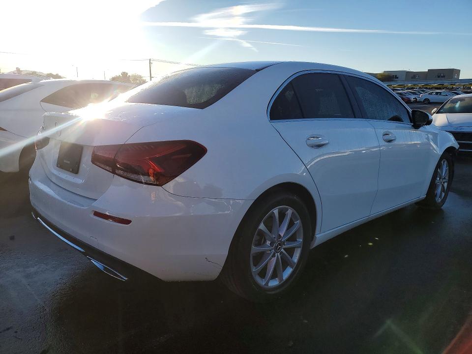 77316295 :رقم المزاد ، W1K3G4EB3MJ263647 vin ، 2021 Mercedes-benz A مزاد بيع