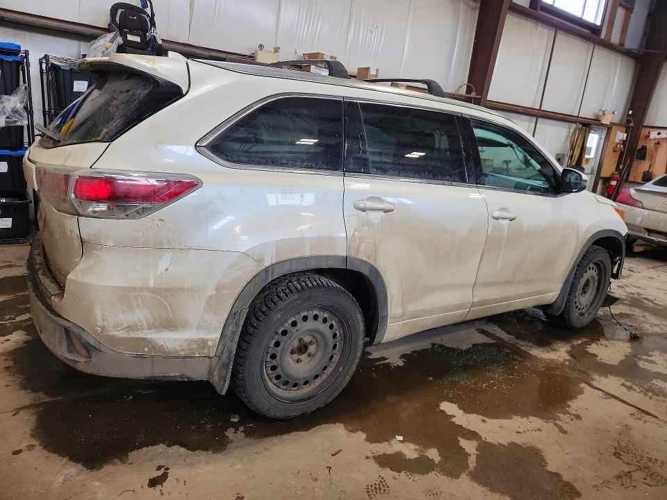 Продажа на аукционе авто 2015 Toyota Highlander, vin: 5TDDKRFH8FS099590, номер лота: 77126105
