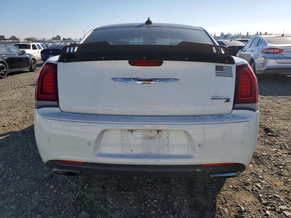 Продажа на аукционе авто 2018 Chrysler 300, vin: 2C3CCABG9JH141204, номер лота: 76050945
