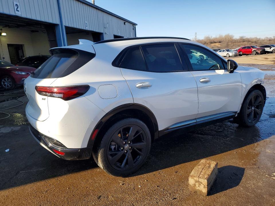 Продажа на аукционе авто 2023 Buick Envision, vin: LRBAZLR44PD120872, номер лота: 79177615