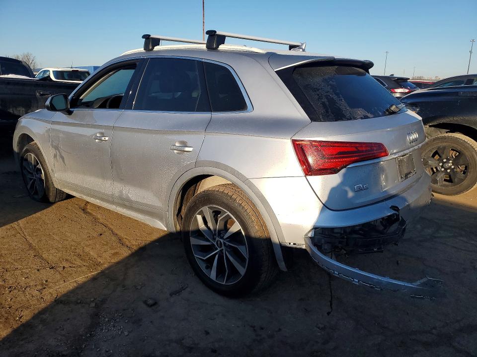 76986025 :رقم المزاد ، WA1EAAFY4N2100291 vin ، 2022 Audi Q5 مزاد بيع