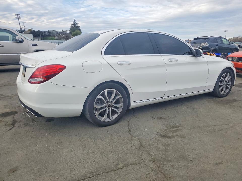 Продажа на аукционе авто 2018 Mercedes-benz C, vin: 55SWF4JB9JU258583, номер лота: 76943385