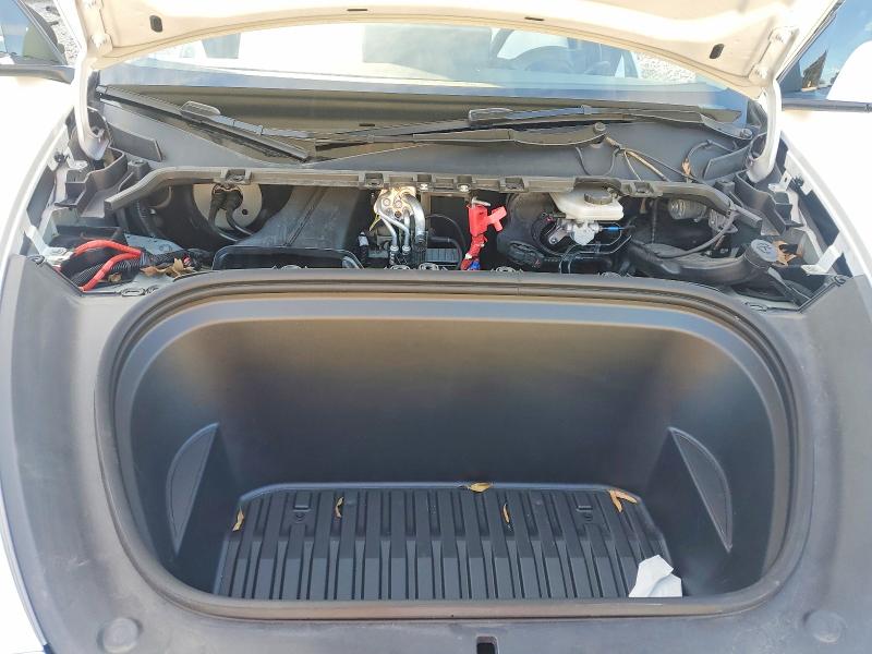 77219715 :رقم المزاد ، 7SAYGDEE1SF263437 vin ، 2025 Tesla Model Y مزاد بيع