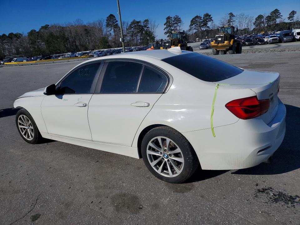 77940975 :رقم المزاد ، WBA8A3C50GK690322 vin ، 2016 Bmw 320 مزاد بيع
