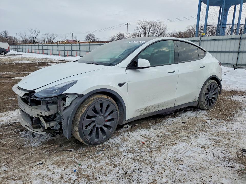 Auction sale of the 2022 Tesla Model Y, vin: 7SAYGDEF2NF361261, lot number: 76227955