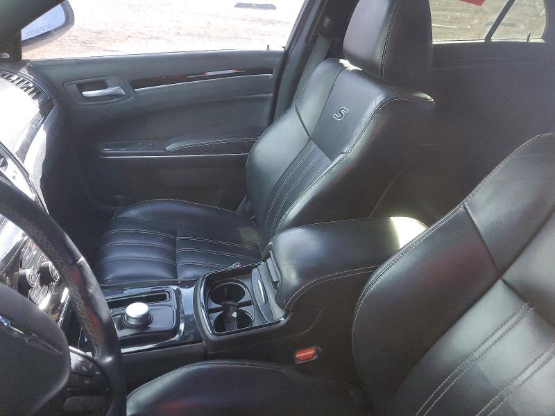 77692435 :رقم المزاد ، 2C3CCAGG7JH240760 vin ، 2018 Chrysler 300 مزاد بيع