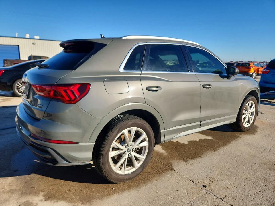 Aukcja sprzedaży 2021 Audi Q3, vin: WA1DECF33M1069135, numer aukcji: 77746615