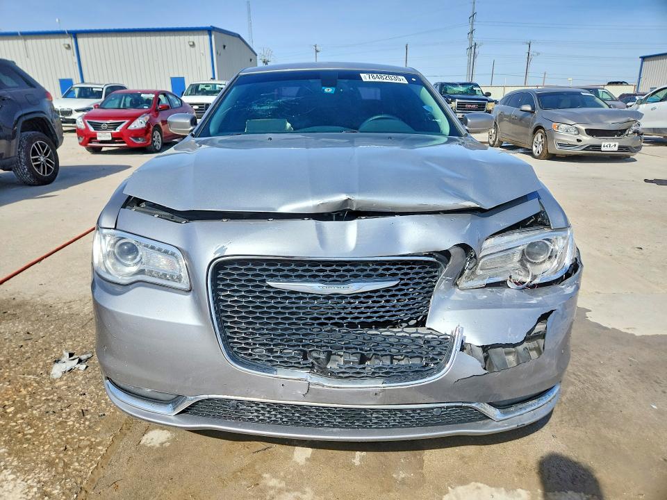 78482035 :رقم المزاد ، 2C3CCAAG9FH830183 vin ، 2015 Chrysler 300 مزاد بيع