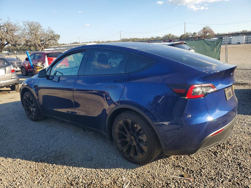 77592895 :رقم المزاد ، 7SAYGDEE6PF872238 vin ، 2023 Tesla Model Y مزاد بيع