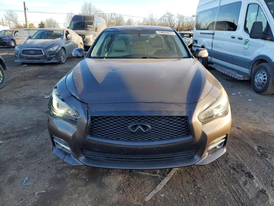 76895975 :رقم المزاد ، JN1AV7AR0FM850713 vin ، 2015 Infiniti Q50 Hybrid مزاد بيع