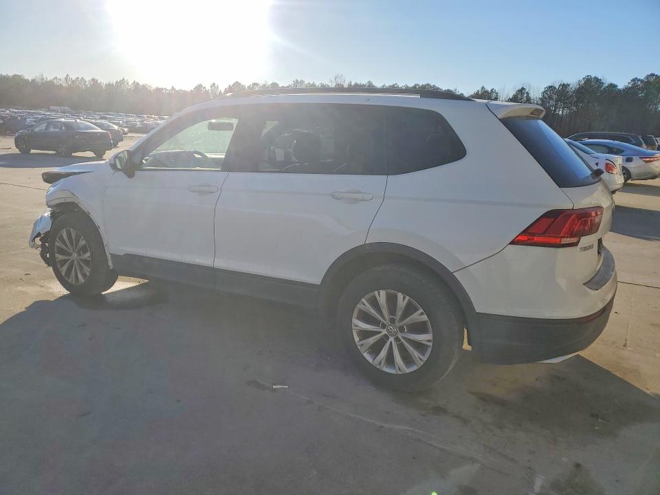 Продаж на аукціоні авто 2018 Volkswagen Tiguan, vin: 3VV1B7AX9JM111505, номер лоту: 75181645