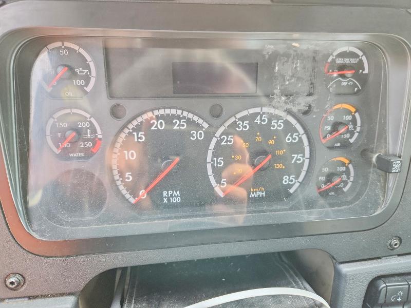 77529505 :رقم المزاد ، 1FUBGEDV3GLHC5762 vin ، 2016 Freightliner Cascadia 1 مزاد بيع