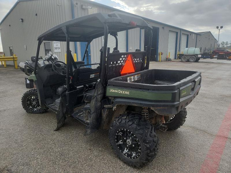 75466945 :رقم المزاد ، 1M0590MBEMM040807 vin ، 2021 John Deere Xuv590m مزاد بيع