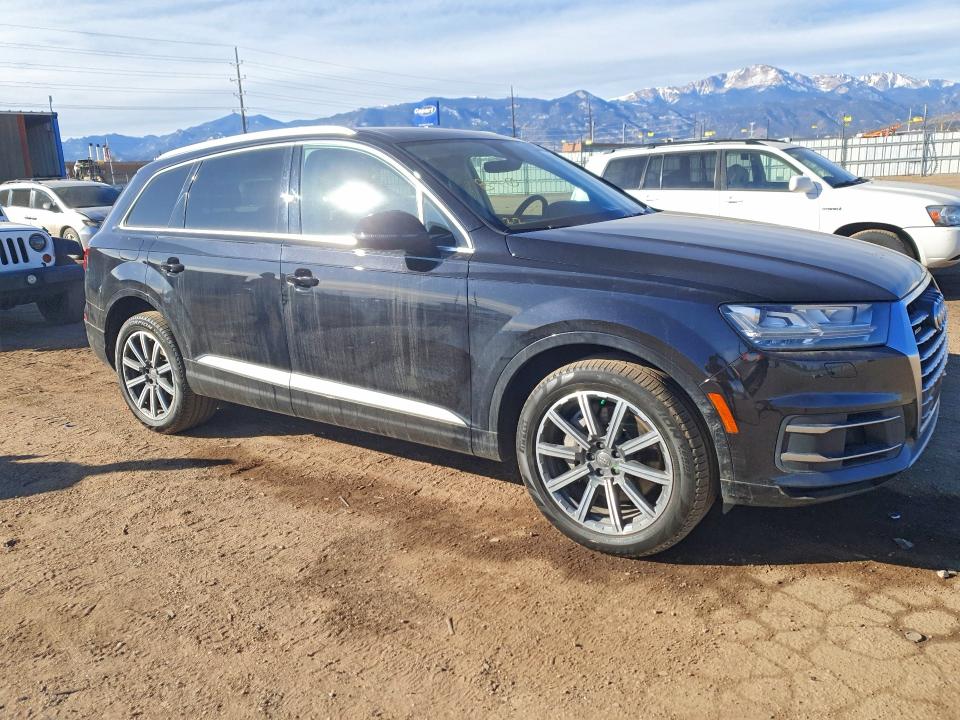 76044415 :رقم المزاد ، WA1VAAF75HD030039 vin ، 2017 Audi Q7 مزاد بيع