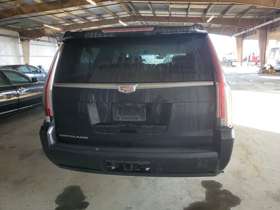 Продажа на аукционе авто 2018 Cadillac Escalade, vin: 1GYS4HKJ7JR212807, номер лота: 75860375