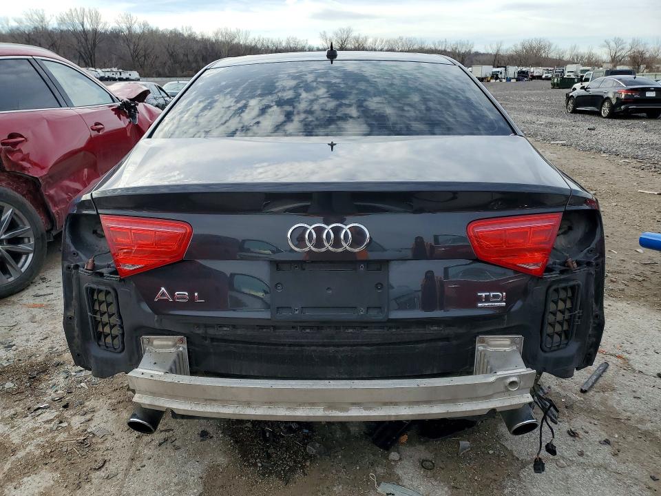 77338155 :رقم المزاد ، WAURMAFD5EN009702 vin ، 2014 Audi A8 مزاد بيع