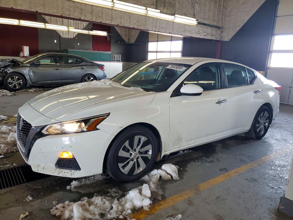 Продажа на аукционе авто 2021 Nissan Altima, vin: 1N4BL4BVXMN381905, номер лота: 75649005