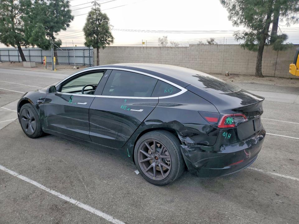 Продажа на аукционе авто 2019 Tesla Model 3, vin: 5YJ3E1EAXKF429365, номер лота: 76265125