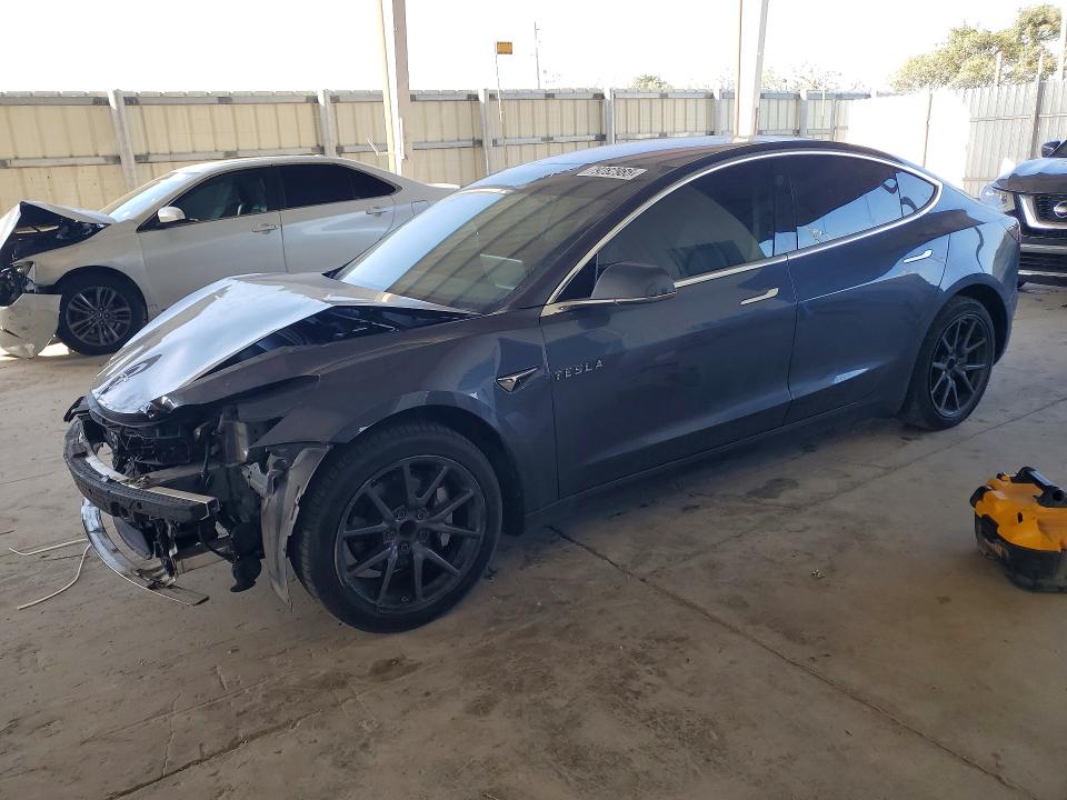 79282985 :رقم المزاد ، 5YJ3E1EA1KF298441 vin ، 2019 Tesla Model 3 مزاد بيع