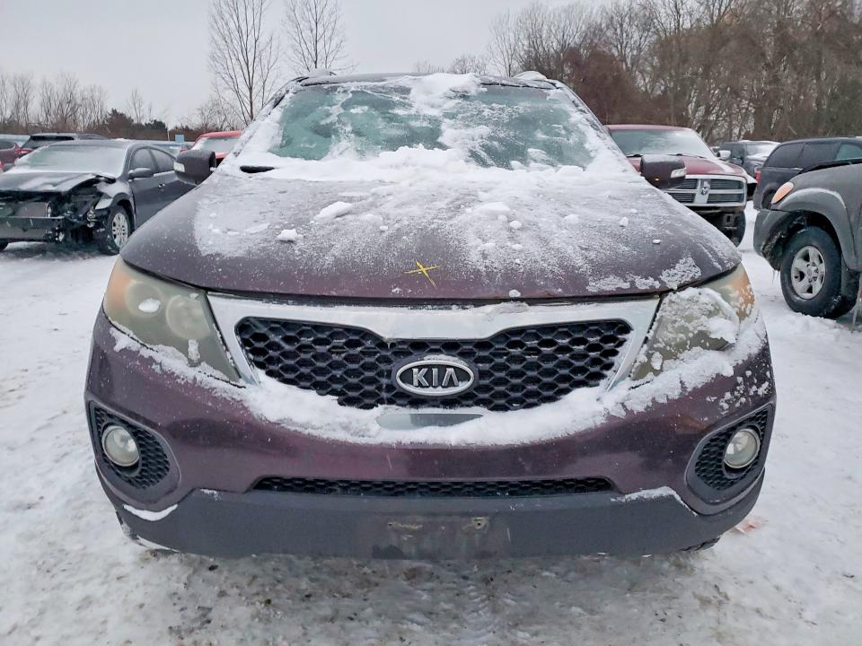 75602305 :رقم المزاد ، 5XYKT3A27BG153120 vin ، 2011 Kia Sorento Ba مزاد بيع