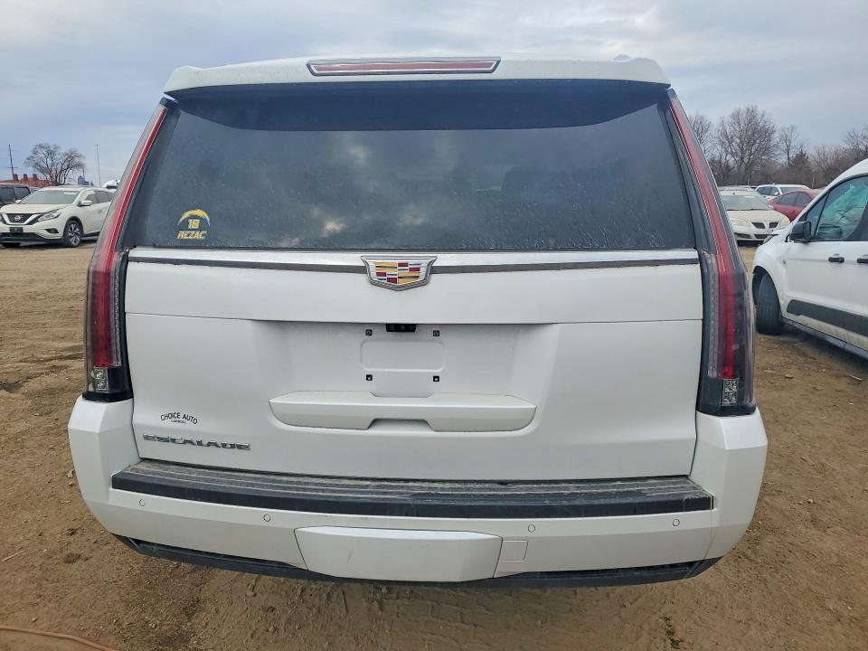 76792065 :رقم المزاد ، 1GYS4HKJ9JR210329 vin ، 2018 Cadillac Escalade مزاد بيع