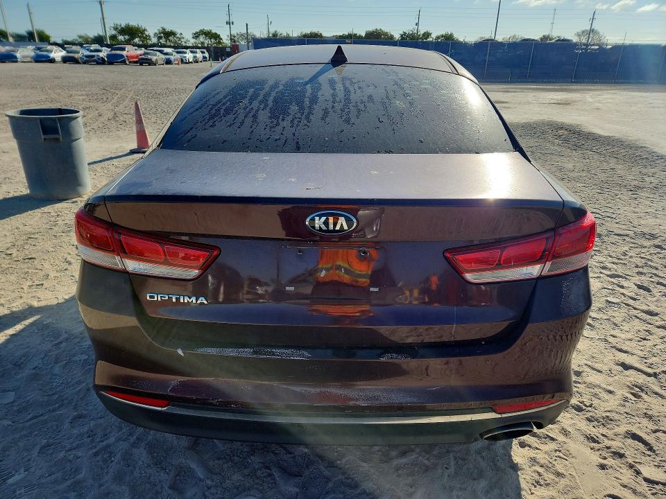 Продаж на аукціоні авто 2017 Kia Optima, vin: 5XXGT4L34HG121739, номер лоту: 77349925