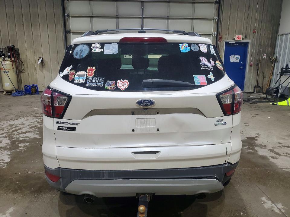 77513555 :رقم المزاد ، 1FMCU9GD2JUA77604 vin ، 2018 Ford Escape مزاد بيع