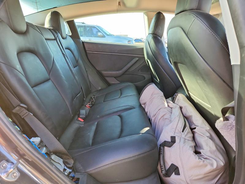 77183585 :رقم المزاد ، 5YJ3E1EB3MF915608 vin ، 2021 Tesla Model 3 مزاد بيع