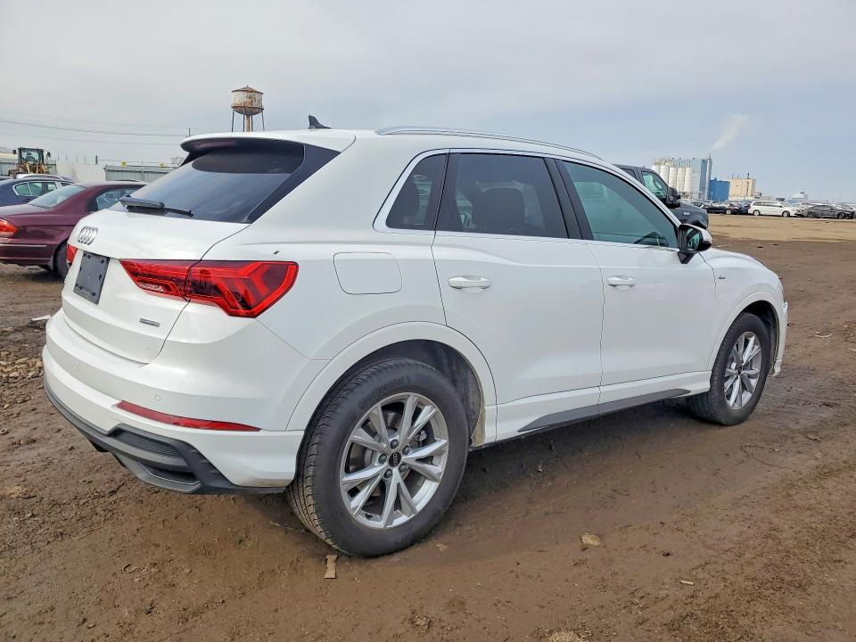 77586665 :رقم المزاد ، WA1DECF37P1113772 vin ، 2023 Audi Q3 مزاد بيع
