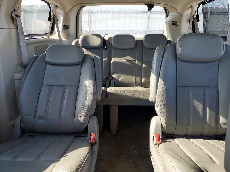 75814185 :رقم المزاد ، 2A4RR5D14AR368857 vin ، 2010 Chrysler Town & Country مزاد بيع