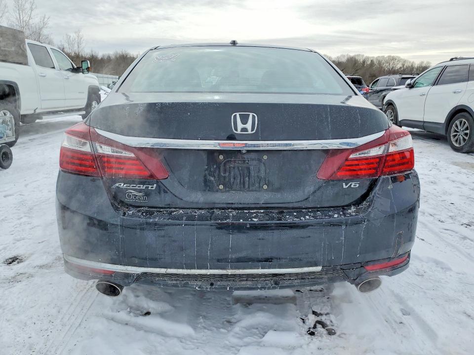Продажа на аукционе авто 2017 Honda Accord, vin: 1HGCR3F85HA021886, номер лота: 76885975