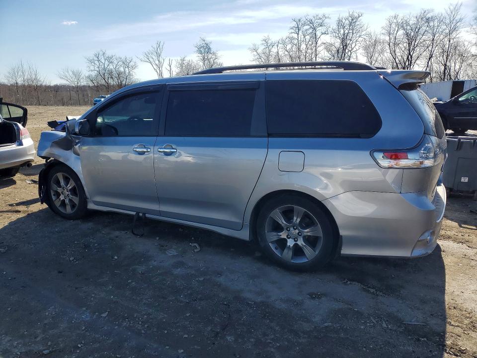 2015 Toyota Sienna მანქანა იყიდება აუქციონზე, vin: 5TDXK3DC2FS542205, აუქციონის ნომერი: 78779205