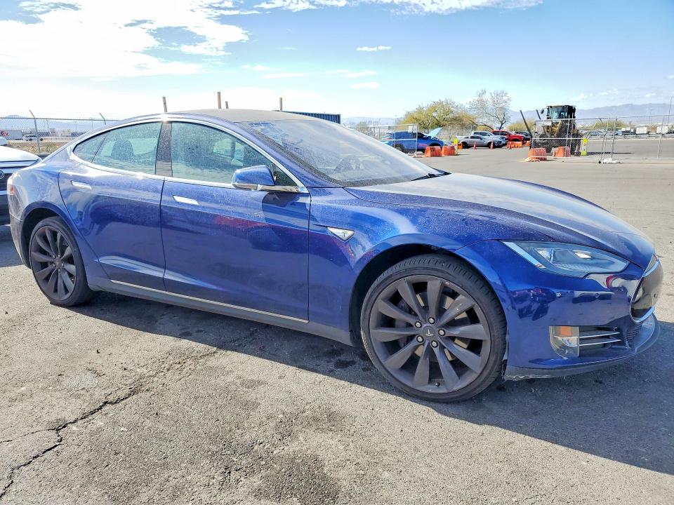Продажа на аукционе авто 2016 Tesla Model S, vin: 5YJSA1E17GF131726, номер лота: 77596055