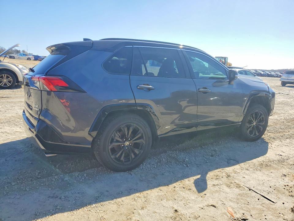 76560615 :رقم المزاد ، 2T3E6RFV6NW033745 vin ، 2022 Toyota Rav4 مزاد بيع