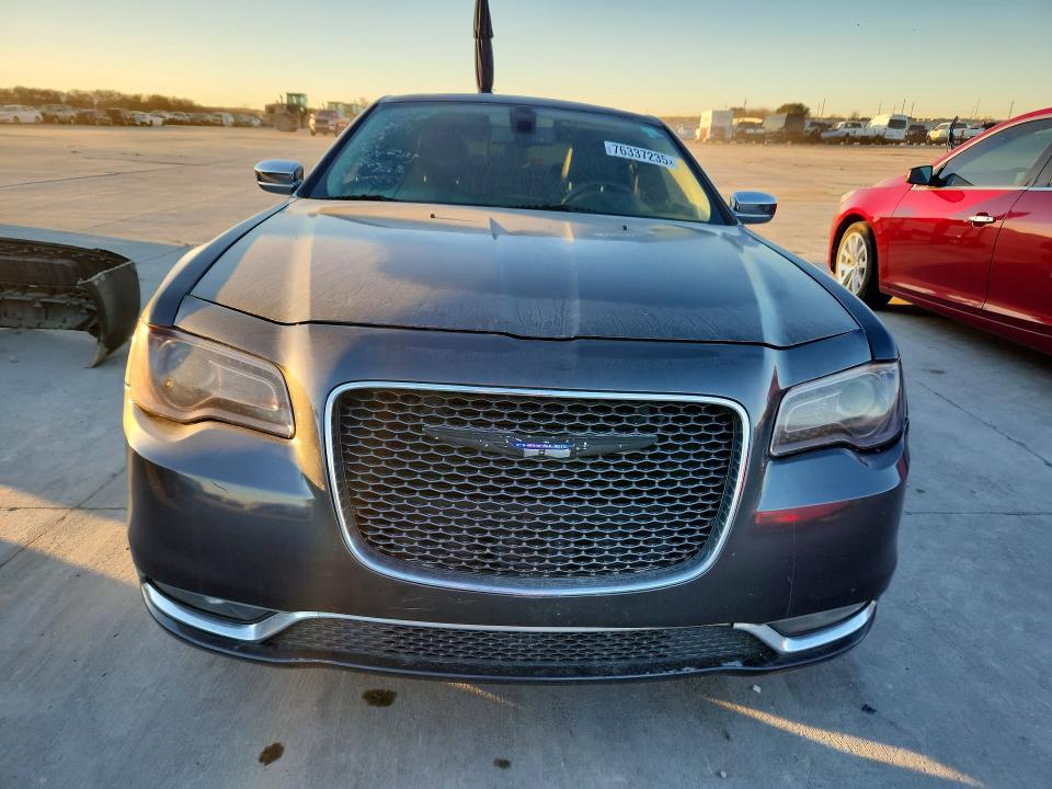76337235 :رقم المزاد ، 2C3CCAEGXKH555587 vin ، 2019 Chrysler 300 مزاد بيع